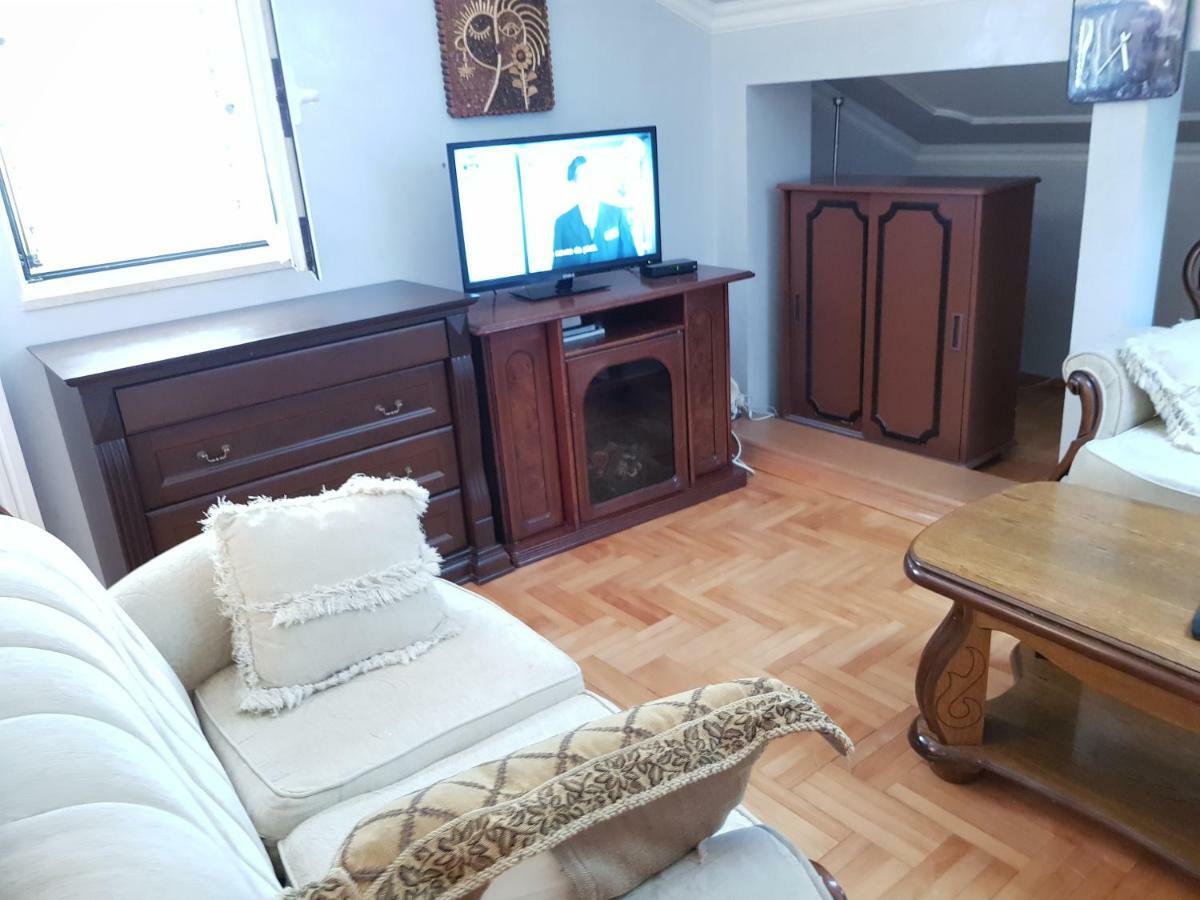 Emi Apartment Будва Екстериор снимка