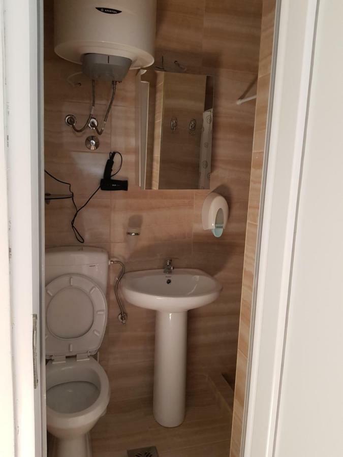 Emi Apartment Будва Екстериор снимка