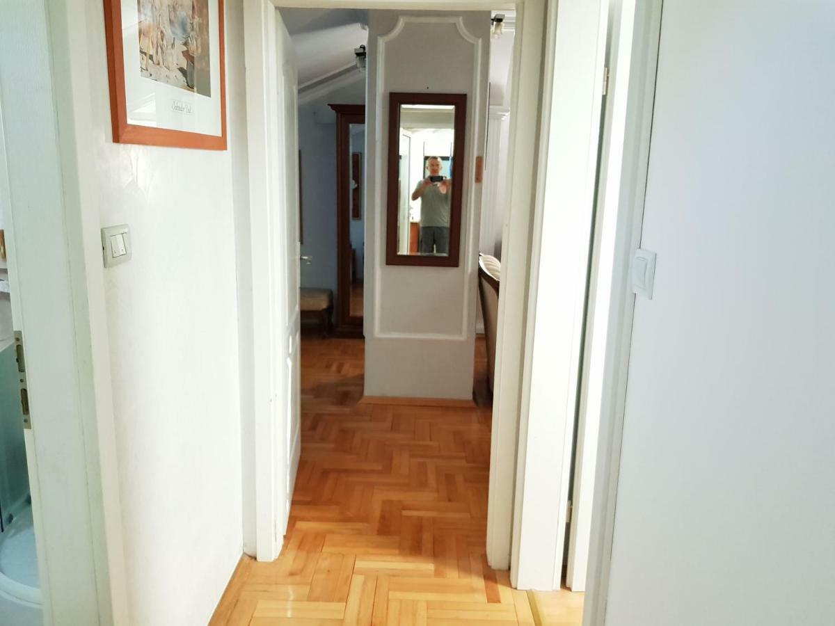 Emi Apartment Будва Екстериор снимка
