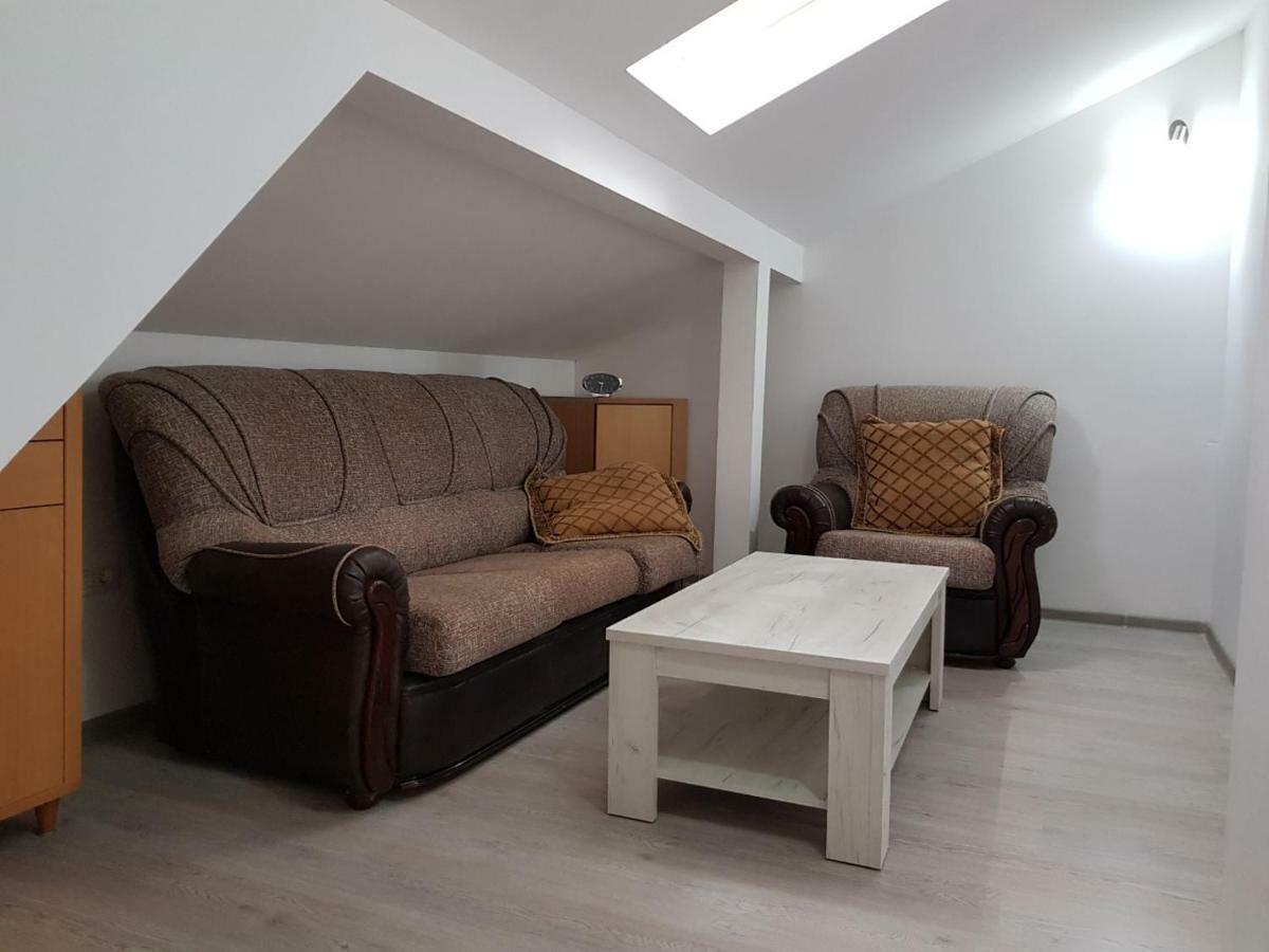 Emi Apartment Будва Екстериор снимка